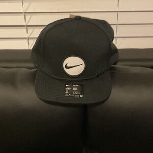 Nike Dri Fit Pro Structured Futura Cap Unisex White/Black, Sizes L/Xl